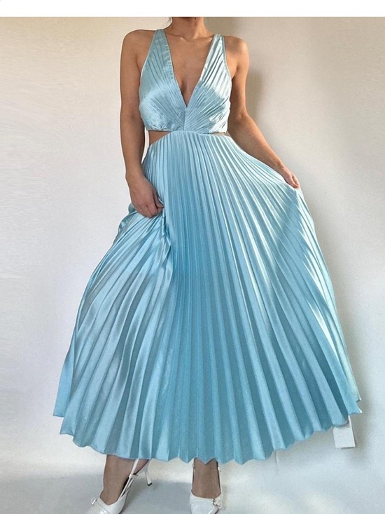 Abercrombie & Fitch Dresses & Skirts - Abercrombie & Fitch Light Blue Pleated Maxi Dress